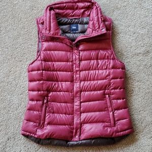 Women's Gap vest